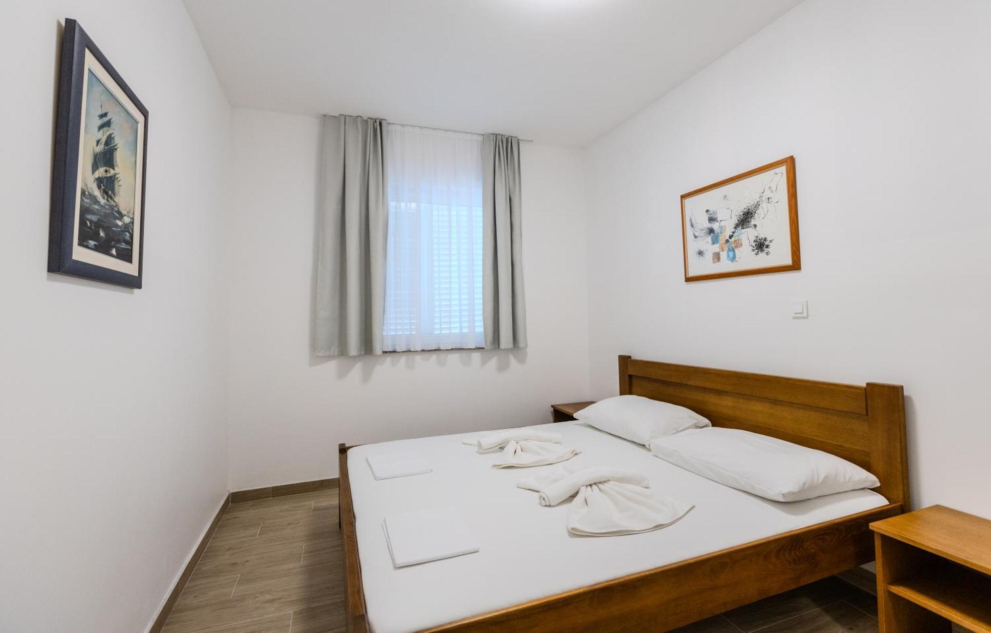 Apartments Lorena Privlaka  Eksteriør bilde