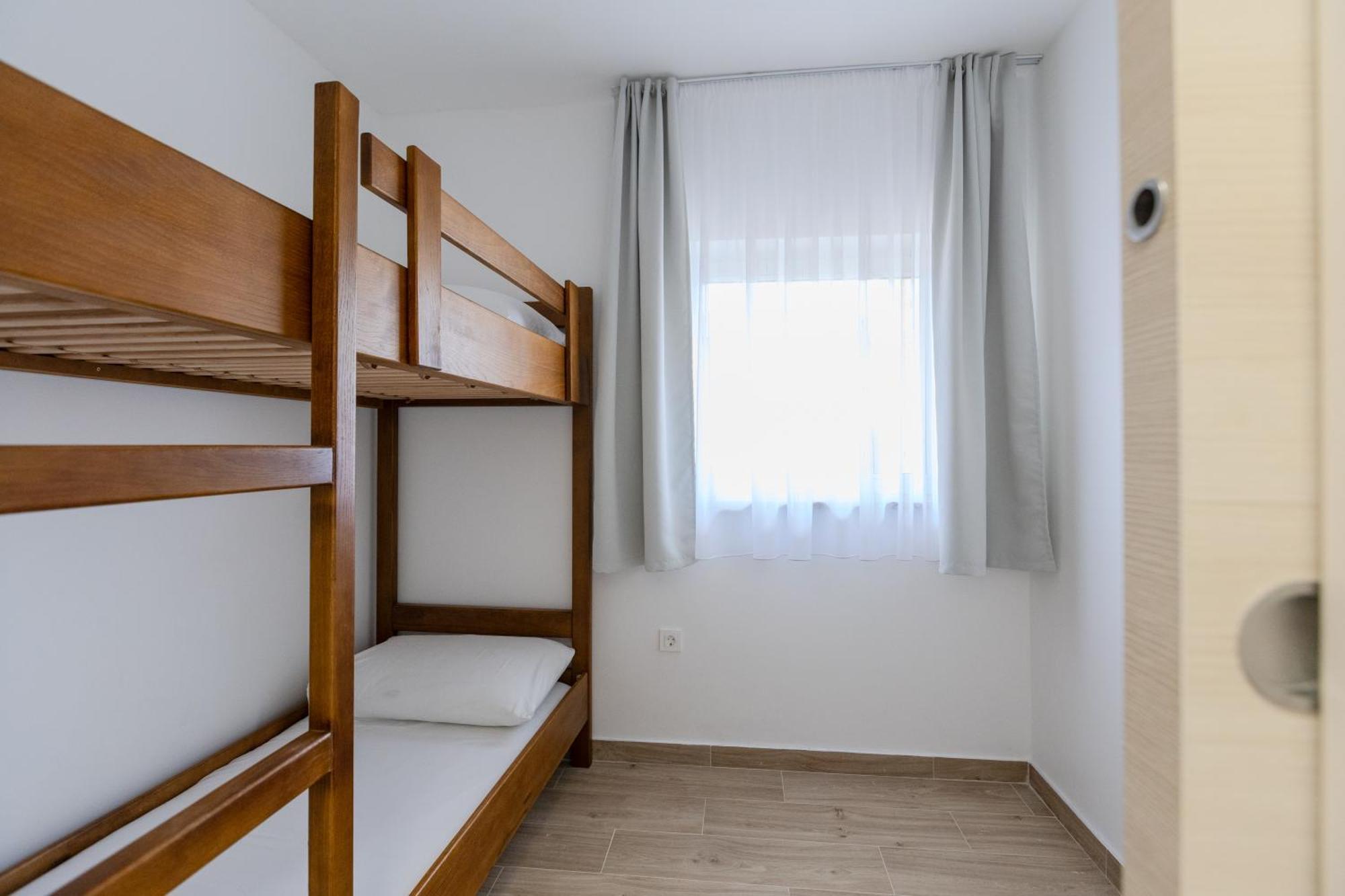 Apartments Lorena Privlaka  Eksteriør bilde